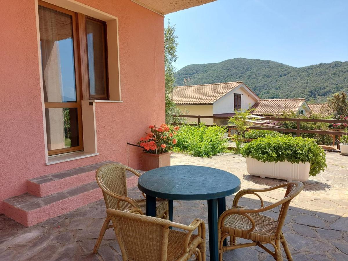 פורטופראיו Hotel La Feluca מראה חיצוני תמונה