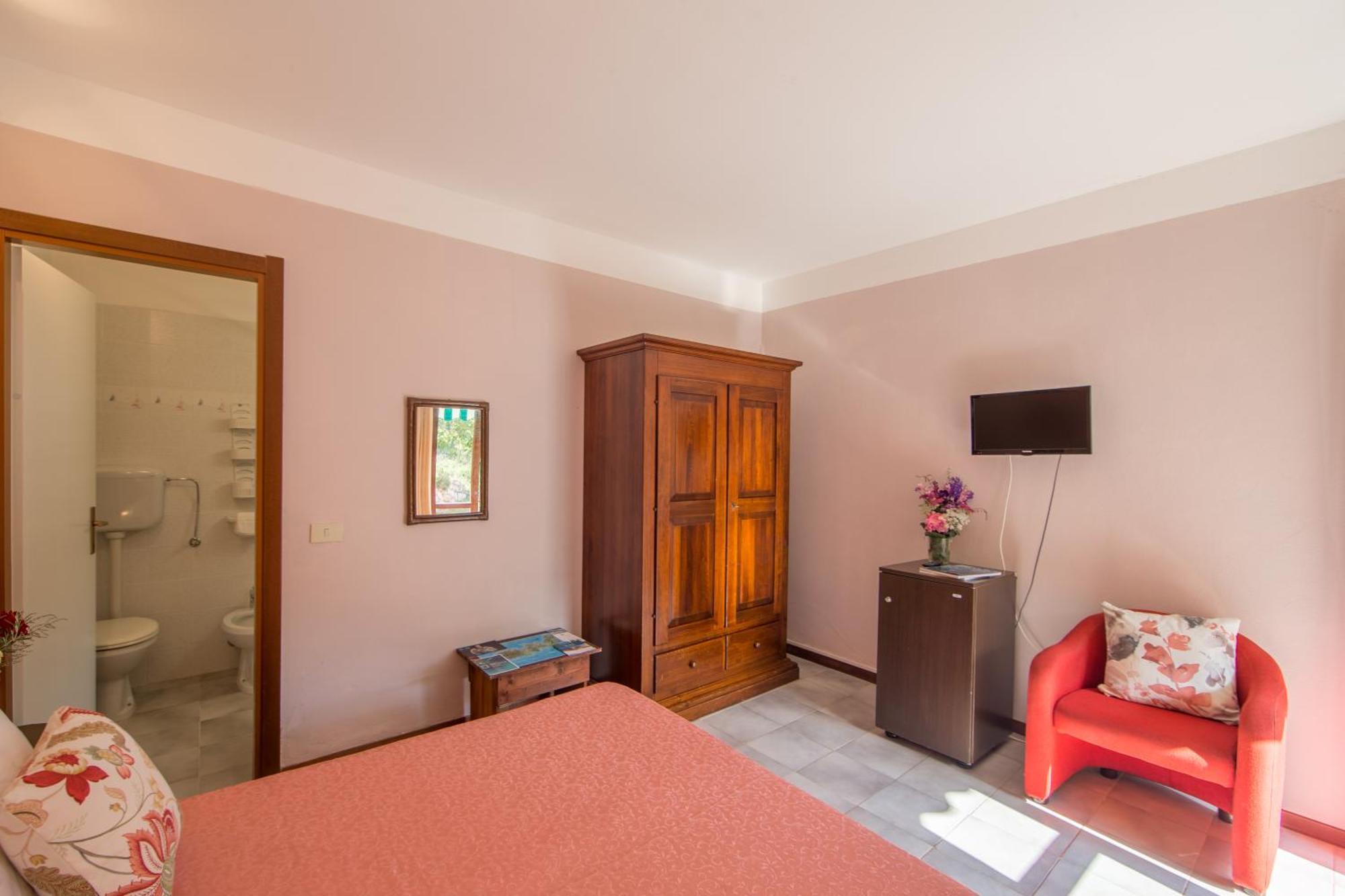 פורטופראיו Hotel La Feluca מראה חיצוני תמונה