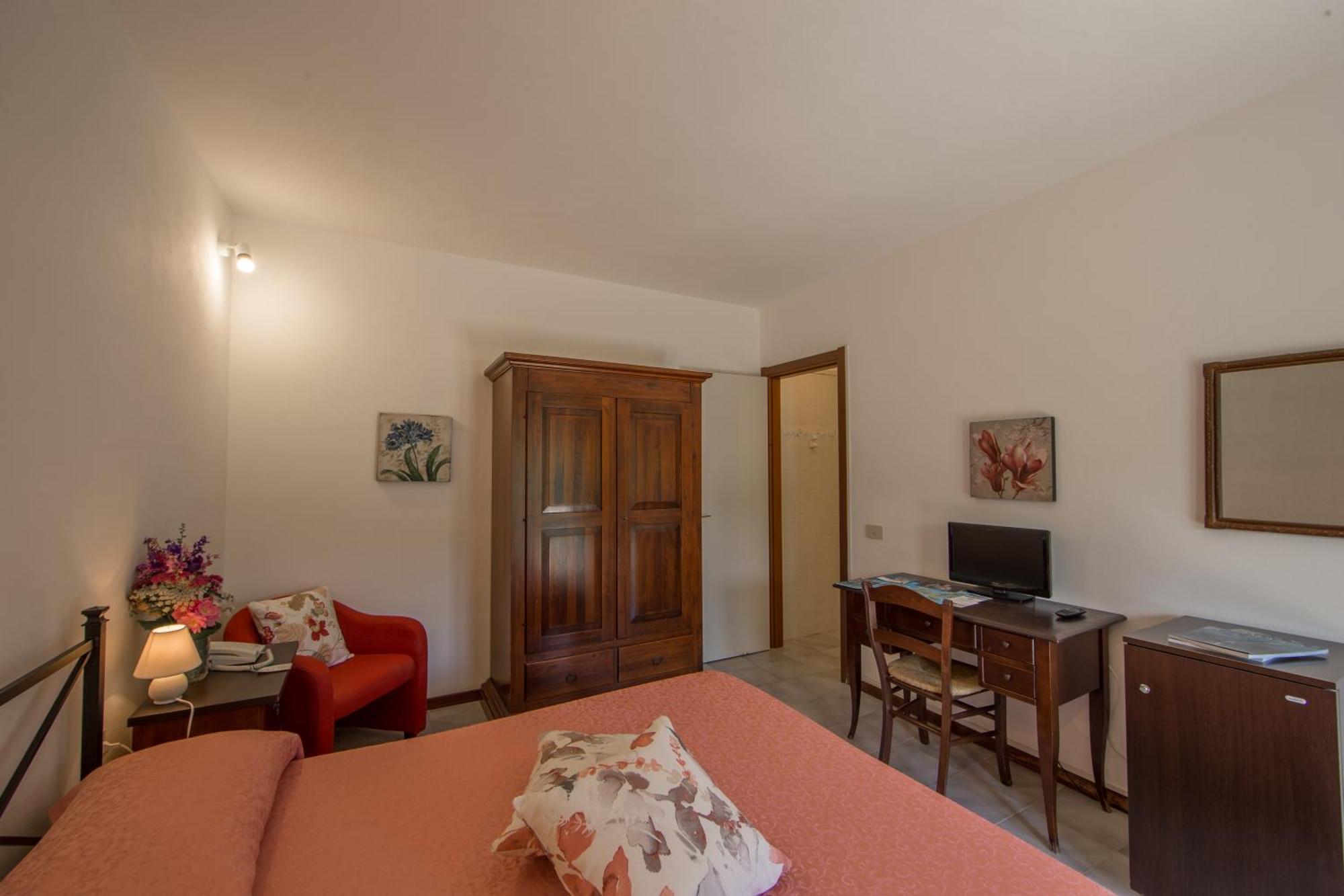 פורטופראיו Hotel La Feluca מראה חיצוני תמונה