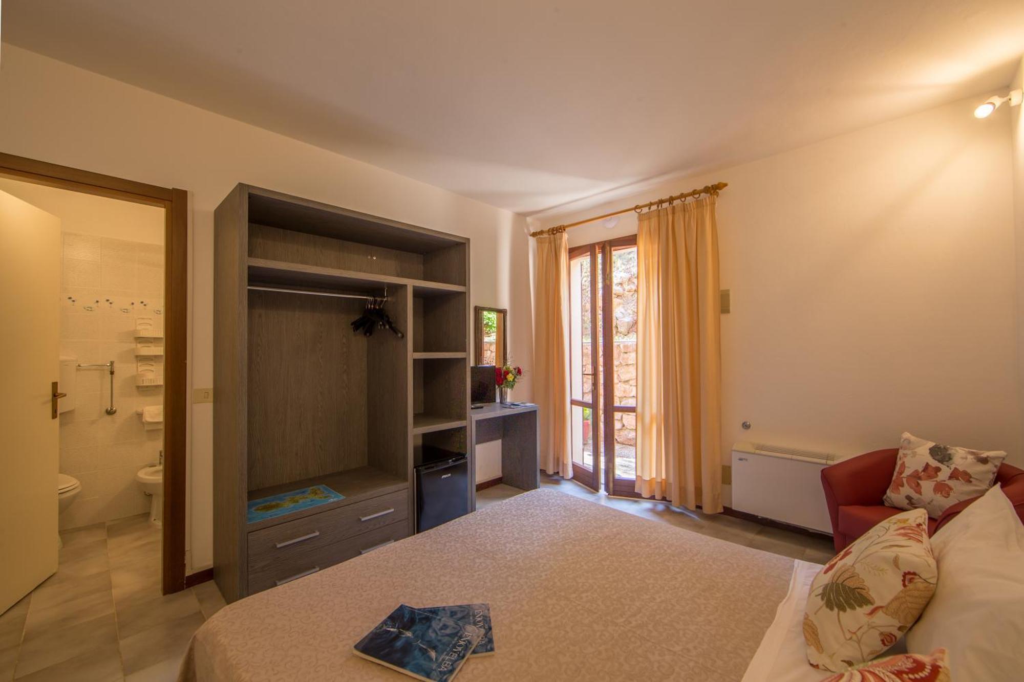 פורטופראיו Hotel La Feluca מראה חיצוני תמונה