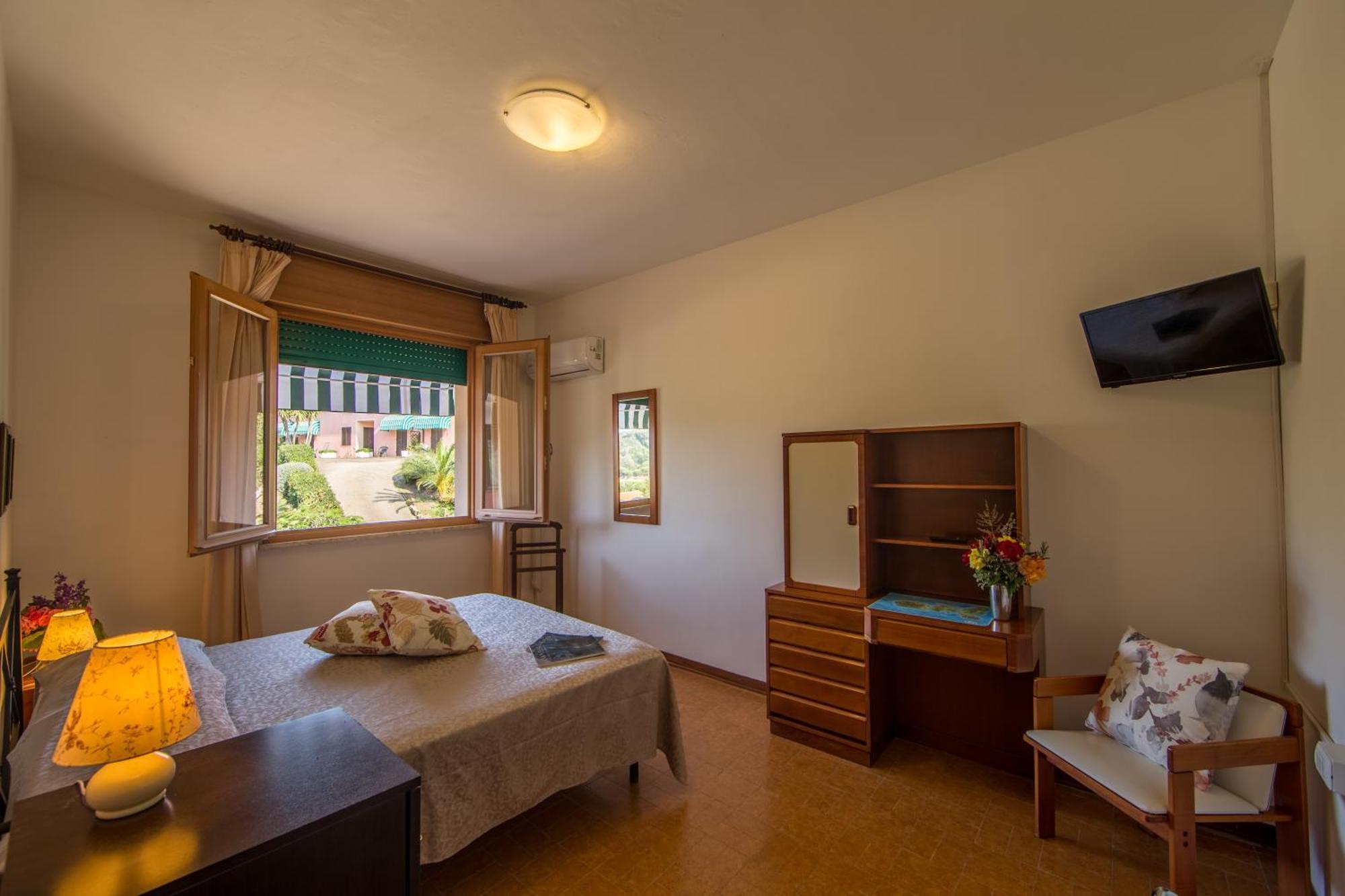 פורטופראיו Hotel La Feluca מראה חיצוני תמונה