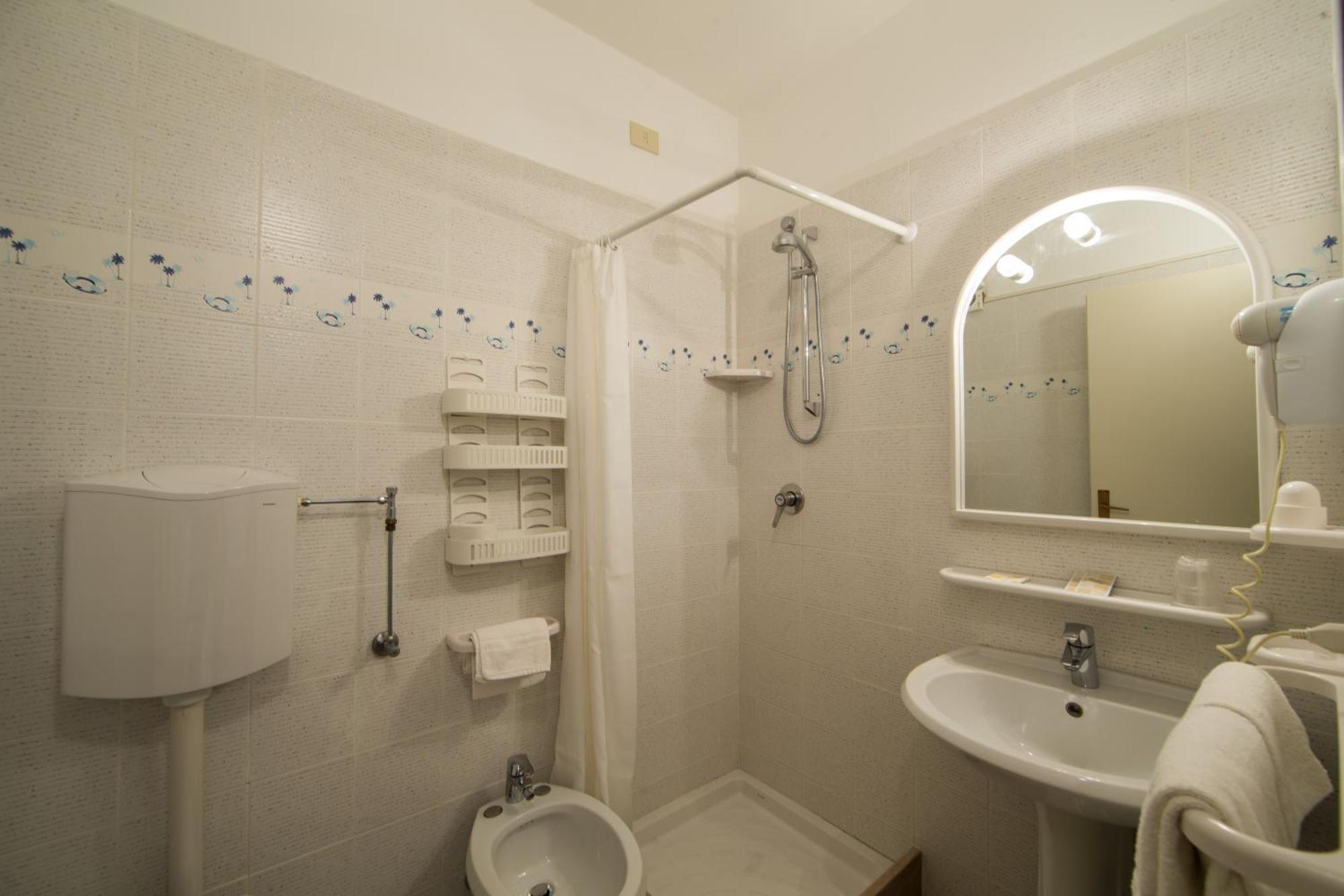 פורטופראיו Hotel La Feluca מראה חיצוני תמונה